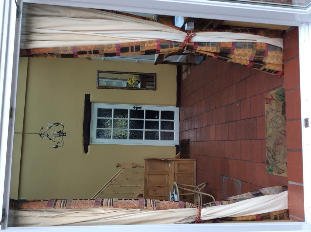 The Old Forge B&B Knockin Ngoại thất bức ảnh